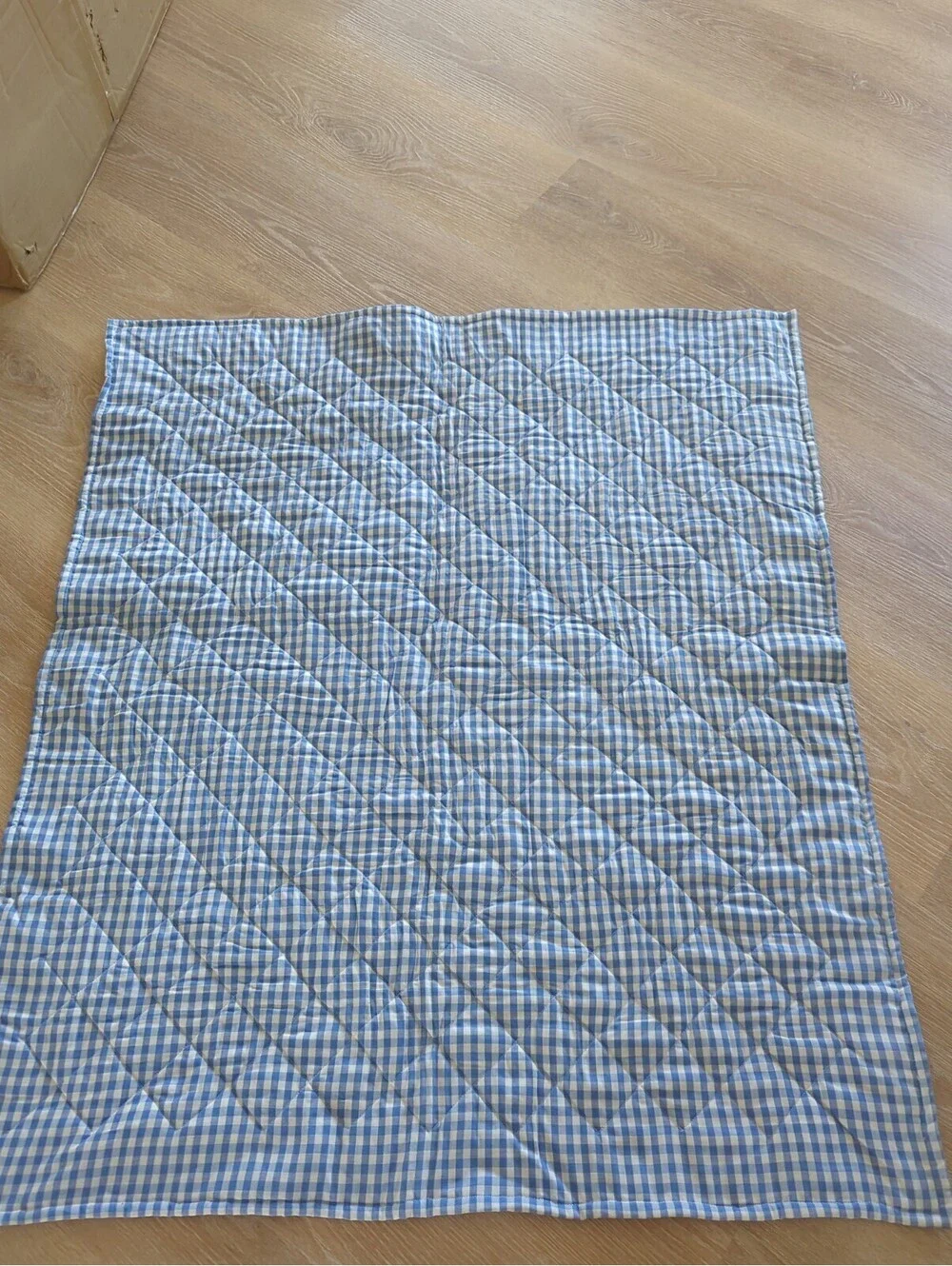 Blue and White Irish Chain patchwork FINISHED Small QUILT  Gingham Back Handmade